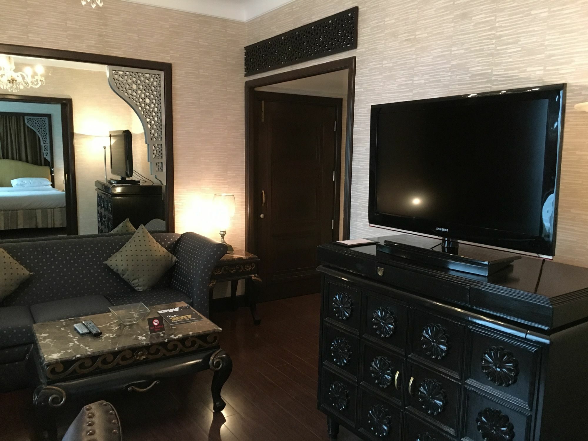 Radisson Blu Mbd Hotel Noida Esterno foto